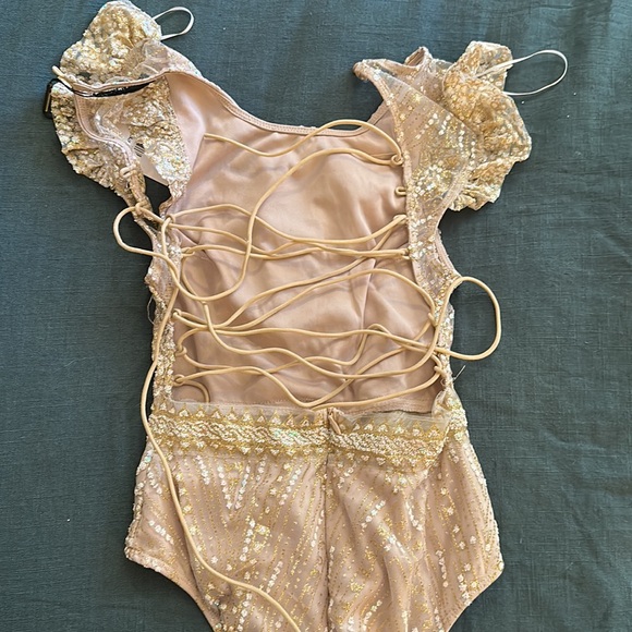 HELLO MOLLY BODYSUIT SIZE 6OR 8 - Picture 2 of 2